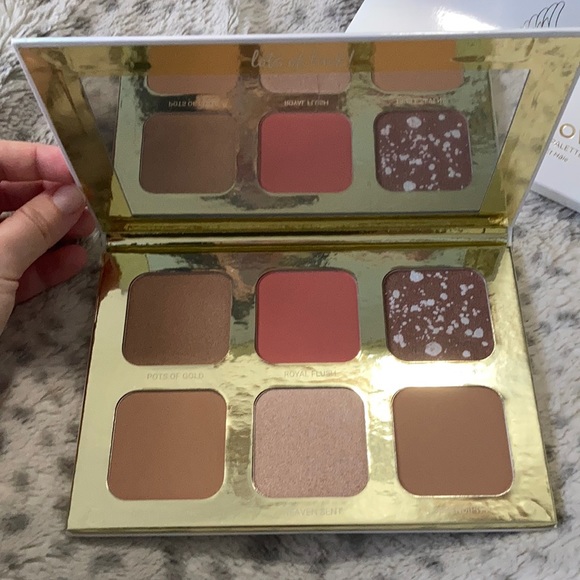 True and Luscious Lucky Glow Bronze and Highlight - Picture 7 of 8